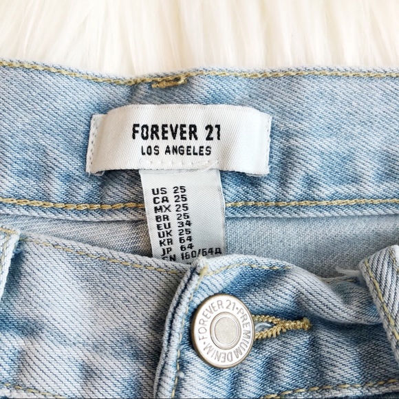 High rise light wash side slit shorts - Picture 3 of 3